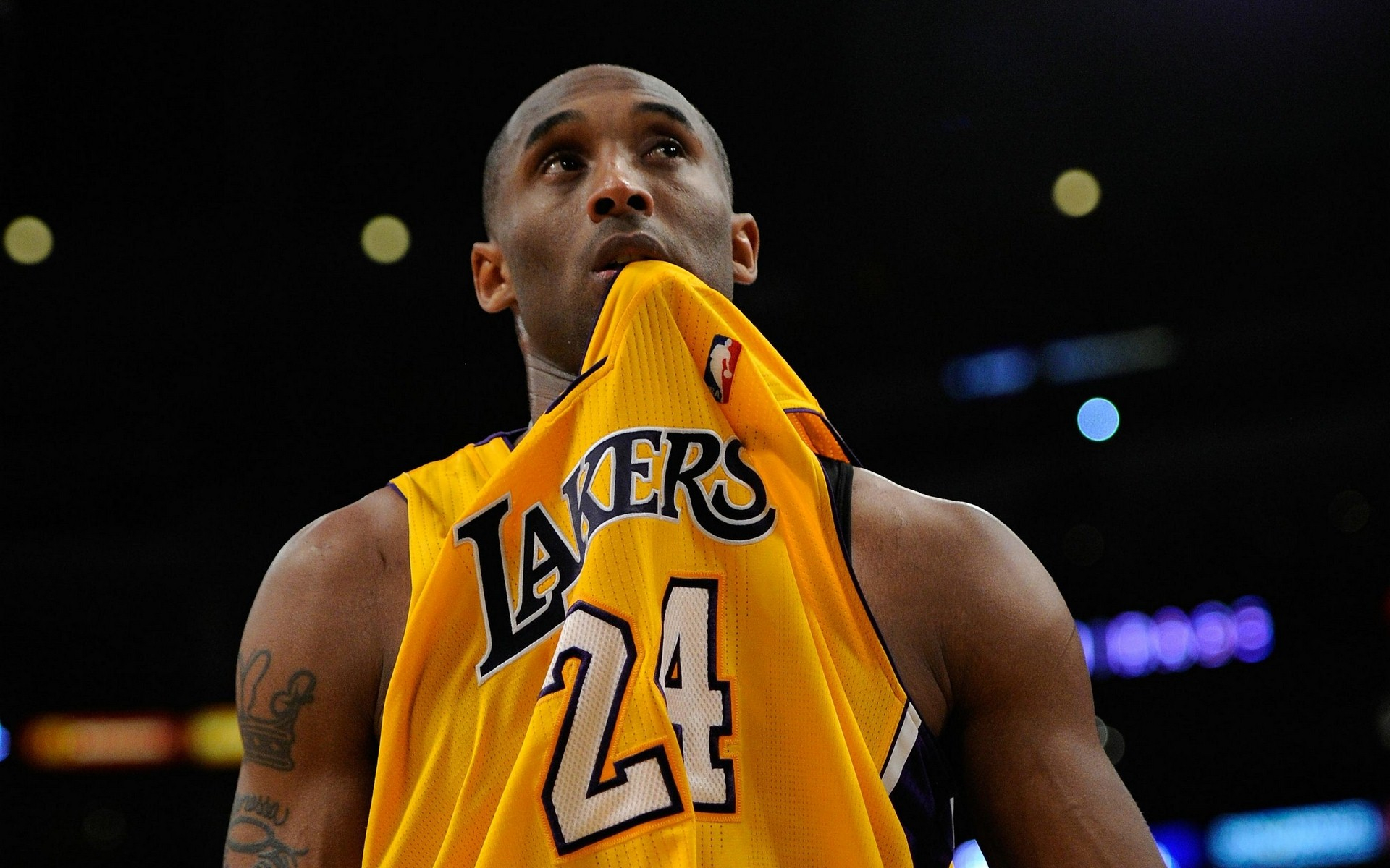 快攻和内线 快攻和内线