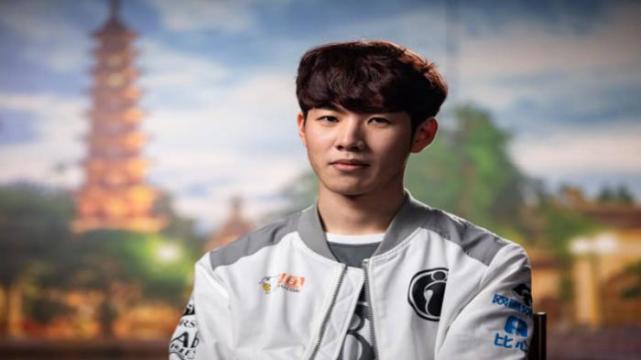 的佼佼者 的佼佼者