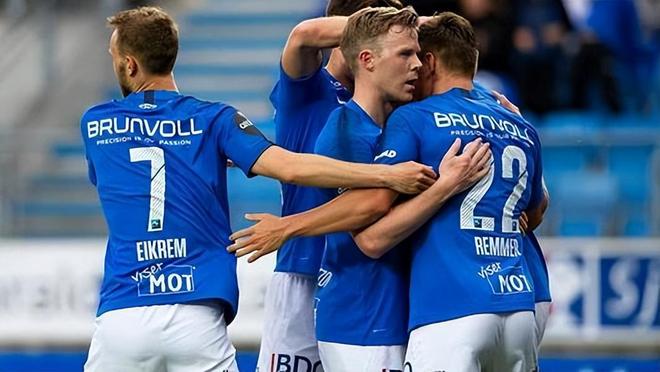 舞台上逐渐 舞台上逐渐